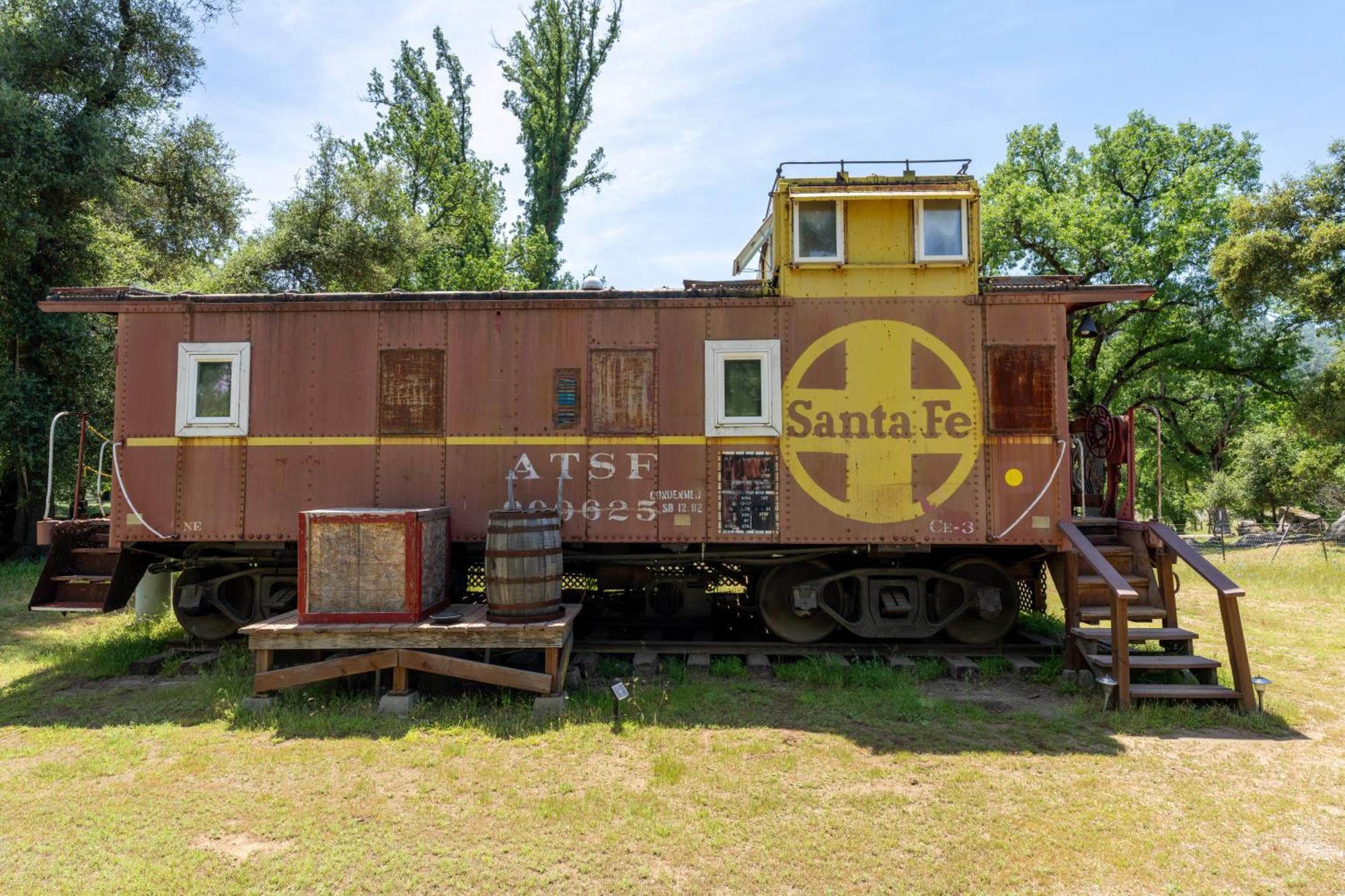 Little Red Caboose Villa Oakhurst Luaran gambar