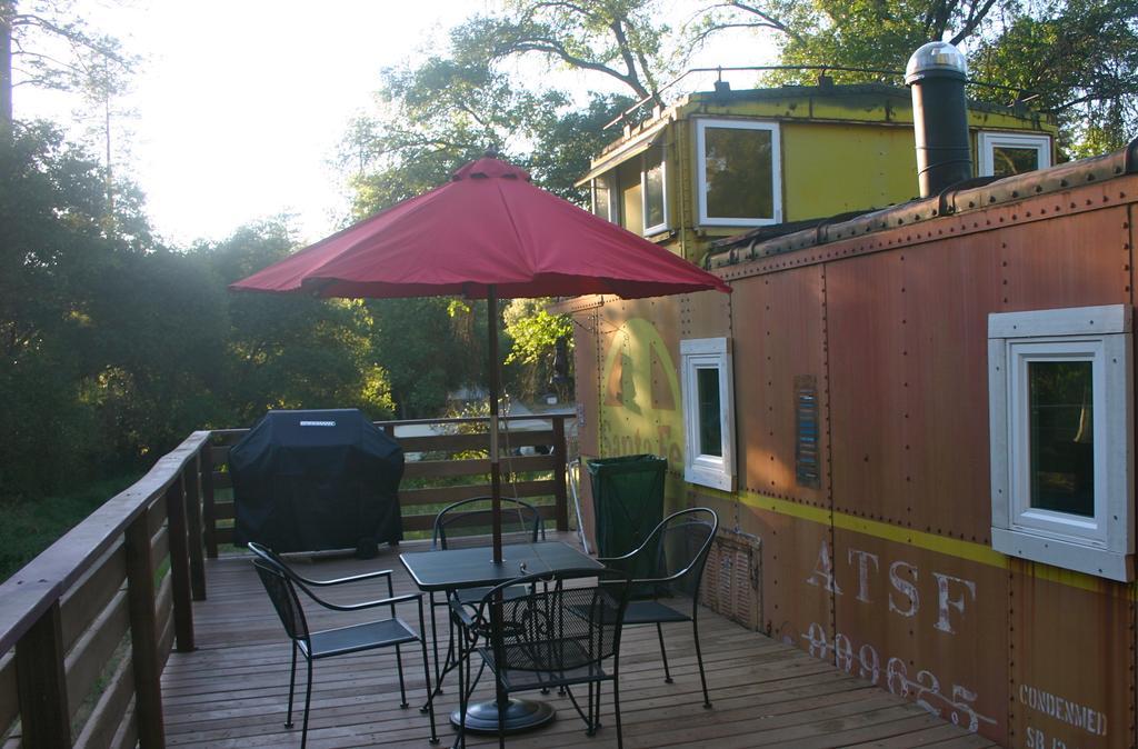 Little Red Caboose Villa Oakhurst Luaran gambar